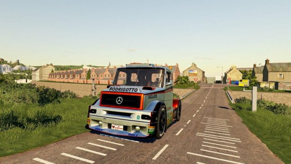 Мод «Mercedes Benz Formula Truck» для Farming Simulator 2019